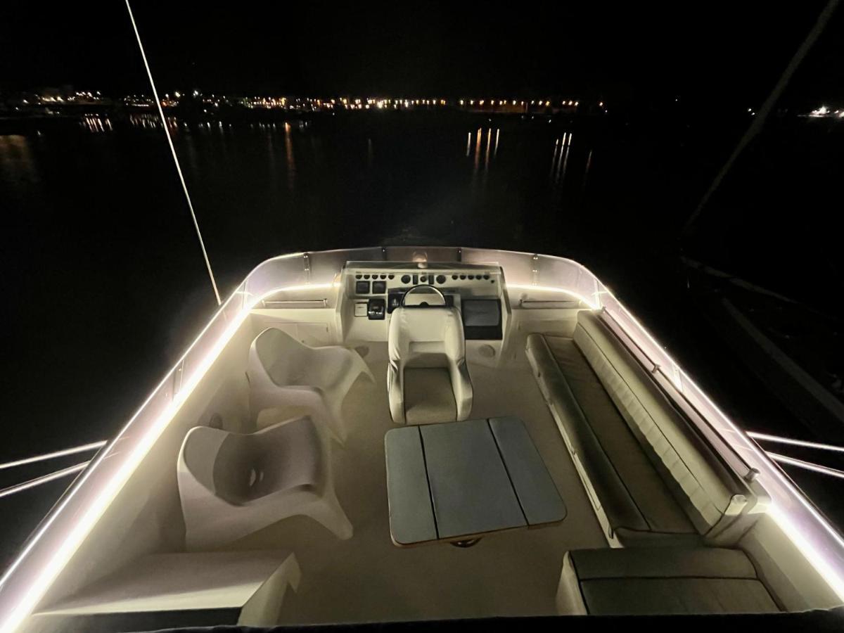 Navi Yacht A Sete, 2 A 8 Couchages, Privatif Otel Dış mekan fotoğraf