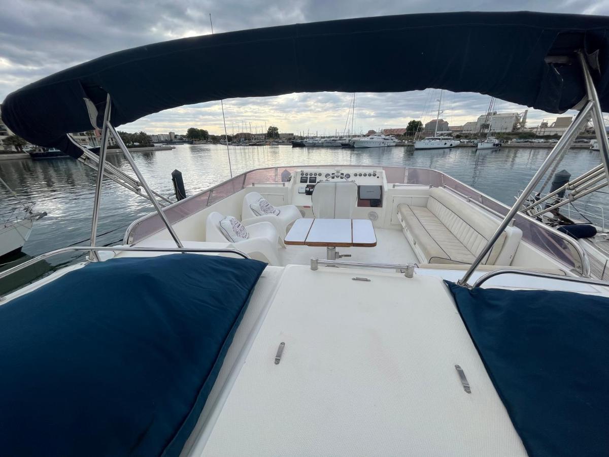 Navi Yacht A Sete, 2 A 8 Couchages, Privatif Otel Dış mekan fotoğraf
