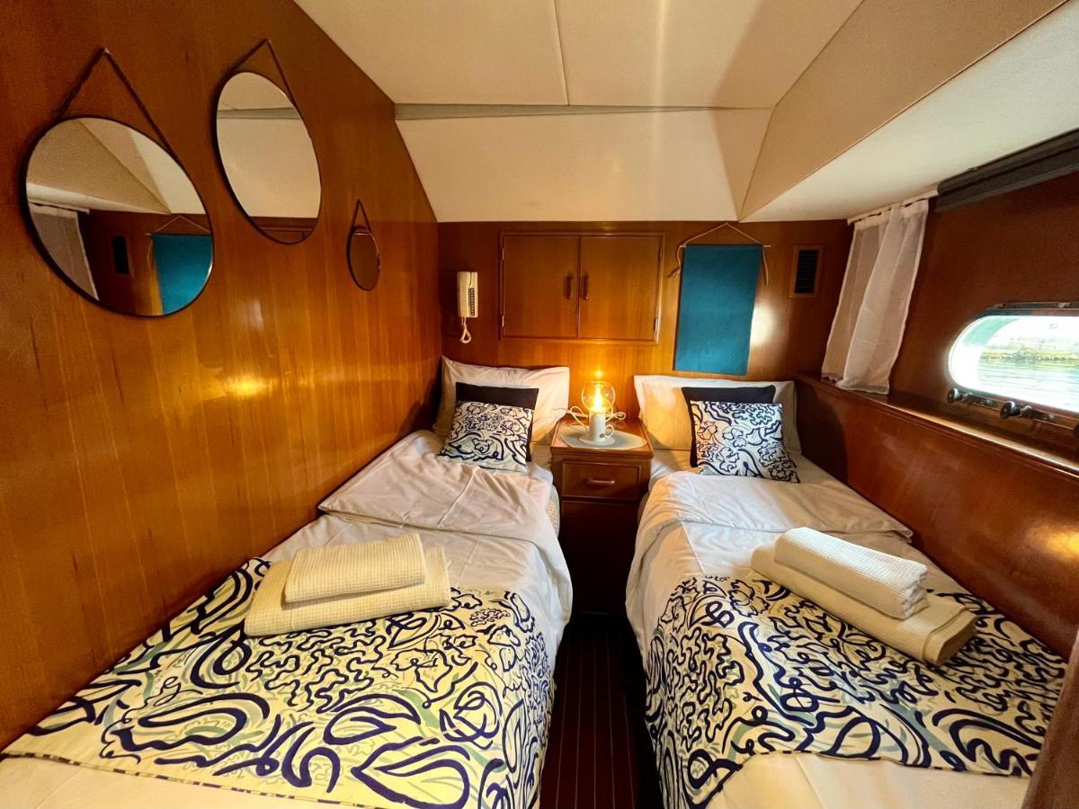 Navi Yacht A Sete, 2 A 8 Couchages, Privatif Otel Dış mekan fotoğraf