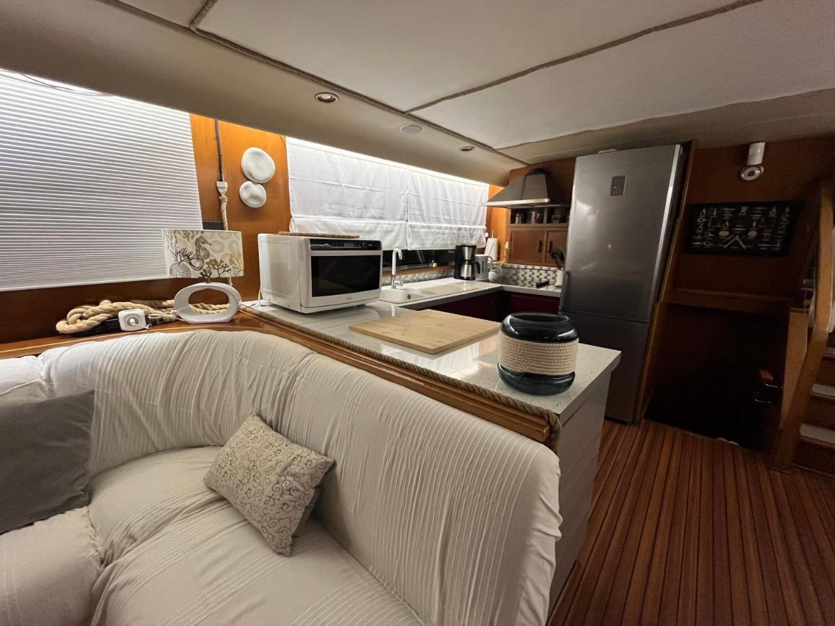 Navi Yacht A Sete, 2 A 8 Couchages, Privatif Otel Dış mekan fotoğraf